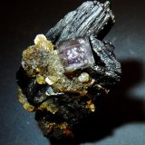 Wolframita y Fluorita.
65x40 mm.
(Autor: Jesus Franquesa Baucells)