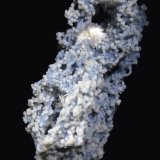 Cuarzo (variedad calcedonia) y Okenita.
63x28 mm.
(Autor: Jesus Franquesa Baucells)