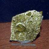 Cuarzo, Clinozoisita-Epidota (Serie)
4 x 4 cm
(Autor: Pedro Antonio)