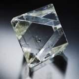 Diamante
2,5 x 1,9 x 1,9 cm
(Autor: Museo MIM)