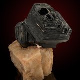 Biotita con Calcita
8 x 6,5 x 10 cm
(Autor: Museo MIM)
