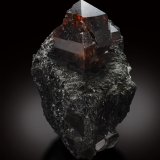 Zircón con Biotita
9,5 x 6,5 x 7,5 cm
(Autor: Museo MIM)