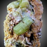 Fluorapatito
82 x 46 x 37 mm
(Autor: José Luis Zamora)