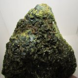 Epidota
la foto encuadra 7 cm. de alto de la pieza y todo el ancho
(Autor: Jordi Franco)