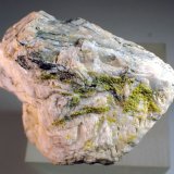 Piromorfita
Medida: 6,0 x 4,4 x 3,2 cms
(Autor: Joan Martinez Bruguera)