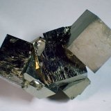 Pirita
Medida: 5,8 x 3,5 x 3,5 cms
(Autor: Joan Martinez Bruguera)