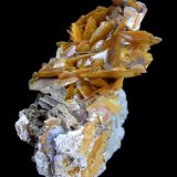Wulfenita
Pieza de 5.6x3cm con agregado de 4cm y cristales de 1.3cm
(Autor: DAni)
