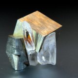Pirita, Cuarzo
2 x 2 cm.
(Autor: Antonio P. López)