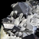 Galena, Cuarzo
Cristal mayor de 3 cm.
(Autor: Antonio P. López)