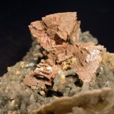 Genthelvita
Cristal 3 cm
(Autor: Cesar M. Salvan)