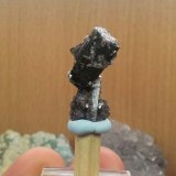 Elbaita (variedad verdelita) (Grupo Turmalina), Cuarzo y Lepidolita
30mm - 15mm - 15mm
(Autor: Pedro Naranjo)