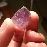 Cuarzo (variedad amatista)
2,7 cm x 2,5 cm
(Autor: Iwok)