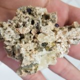 Albita (variedad oligoclasa)
10 x 8 x 5,5 cm
(Autor: Anisio Claudio)