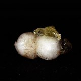 Apatito sobre calcita
1 x 0.5 cm
(Autor: Pedro Antonio)