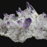 Cuarzo (variedad amatista)
10,8 x 6,7 cm.
(Autor: Xavier bordas)