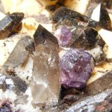 Fluorita
1cm
(Autor: yowanni)
