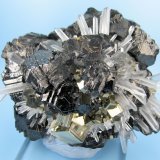 Esfalerita, Pirita, Cuarzo
100 mm x 90 mm x 55 mm. Masa: 682 g
(Autor: Carles Millan)