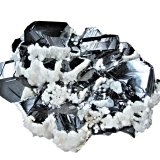 Esfalerita, Dolomita, Calcita
124 mm x 87 mm x 39 mm. Cristal principal: 29 mm de arista.
(Autor: Carles Millan)