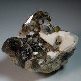 Cuarzo y Ortoclasa
Medida: 5,0 x 4,5 x 4,0 cms
(Autor: Joan Martinez Bruguera)