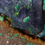 Pseudomalaquita? sobre libethenita
Encuadre: 5 mm
(Autor: Manuel Mesa)