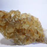 Fluorita y Pirita
8,2 x 4,9 x 4,4 cm
(Autor: heat00)