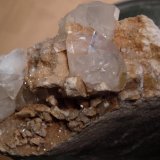 Calcita
8'5x4cm, cristal mayor 26x16mm
(Autor: Jordi Franco)