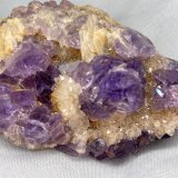 Fluorita
5,5cm de ancho y 2,5 cm de alto
(Autor: castrominerals)