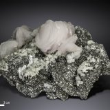 Calcita sobre Löllingita
132 x 79 mm
(Autor: Manuel Mesa)