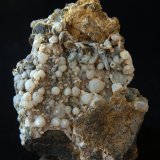 Clinoptilolita y Cuarzo (variedad calcedonia)
8.5 x 6.5 cm
(Autor: Pedro Antonio)