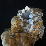 Cuarzo (variedad calcedonia) y clinoptilolita
6 x 6 cm
(Autor: Pedro Antonio)