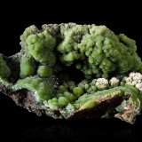 Arsendescloizita
15.5	x 8 x 7 cm
(Autor: Museo MIM)