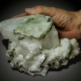 Ortoclasa (variedad adularia)
190 x 140 mm. Cristal: 118 mm. Peso 1713 g
(Autor: Manuel Mesa)