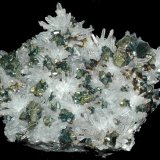 Cuarzo, Pirita, Calcopirita
10,9 x 8,6 cm.
(Autor: Xavier bordas)