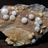Cuarzo (variedad calcedonia) y Clinoptilolita
6.5 x 3.5 cm
(Autor: Pedro Antonio)