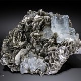 Berilo (variedad aguamarina)
145 X 123 mm
(Autor: Manuel Mesa)
