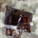 Anatasa
Cristal 0,6mm
(Autor: Rafa Muñoz(mineralvarado))
