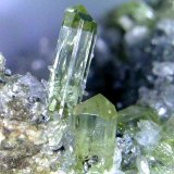 Fluorapatito
Cristal mayor de 12 mm.
(Autor: Antonio P. López)