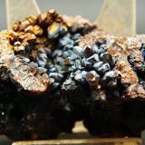 Plumbogummita / Cuarzo
7.5 x 4 cm
(Autor: Pedro Antonio)