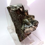 Epidota
Medida: 7,3 x 5 x 3 cm
(Autor: Sergio Pequeño)