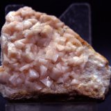 dolomita
Rambla del Rollet, El Alabastre, La Cañada del Fenollar, Comarca Campo de Alicante, Alicante / Alacant, Comunidad Valenciana / Comunitat Valenciana, España
5.5 x 4.5 cm
(Autor: Pedro Antonio)