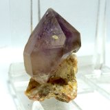 Cuarzo (variedad amatista)
Medida: 2,7x2,2x1,5 cm
(Autor: Sergio Pequeño)