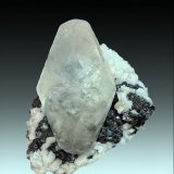 Calcita, Dolomita, Esfalerita
80 mm x 64 mm x 54 mm. Cristal mayor: 60 mm x 36 mm. Masa: 229 g.
(Autor: Carles Millan)