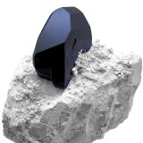 Azurita
70mm x 63mm x 39mm. Cristal de azurita: al menos 34mm de altura x 27mm de anchura x 10mm de grosor
(Autor: Carles Millan)