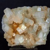 Fluorapophyllita-(K) (Apofilita)
6.5 x 5.5 cm
(Autor: Pedro Antonio)