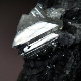 Anglesita en Galena
Cristal de 2 cm.
(Autor: Antonio P. López)