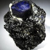 Corindon y Biotita.
60x40 mm.
(Autor: Jesus Franquesa Baucells)