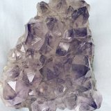 Cuarzo (variedad amatista)
7,5cm de ancho y 4,5cm de largo
(Autor: castrominerals)