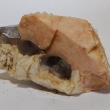 Albita, Cuarzo y Microclina
4,8 x 3,4 x 2,2 cm
(Autor: heat00)