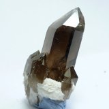 Cuarzo (variedad ahumado)
Medida: 3,3 x 1,5 x 1,5 cm
(Autor: Sergio Pequeño)
