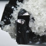Ilvaíta y Cuarzo
Cristales de 2 cm.
(Autor: Antonio P. López)